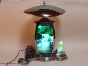 Lampe mit Telefon