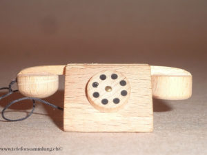 Miniatur Holztelefon